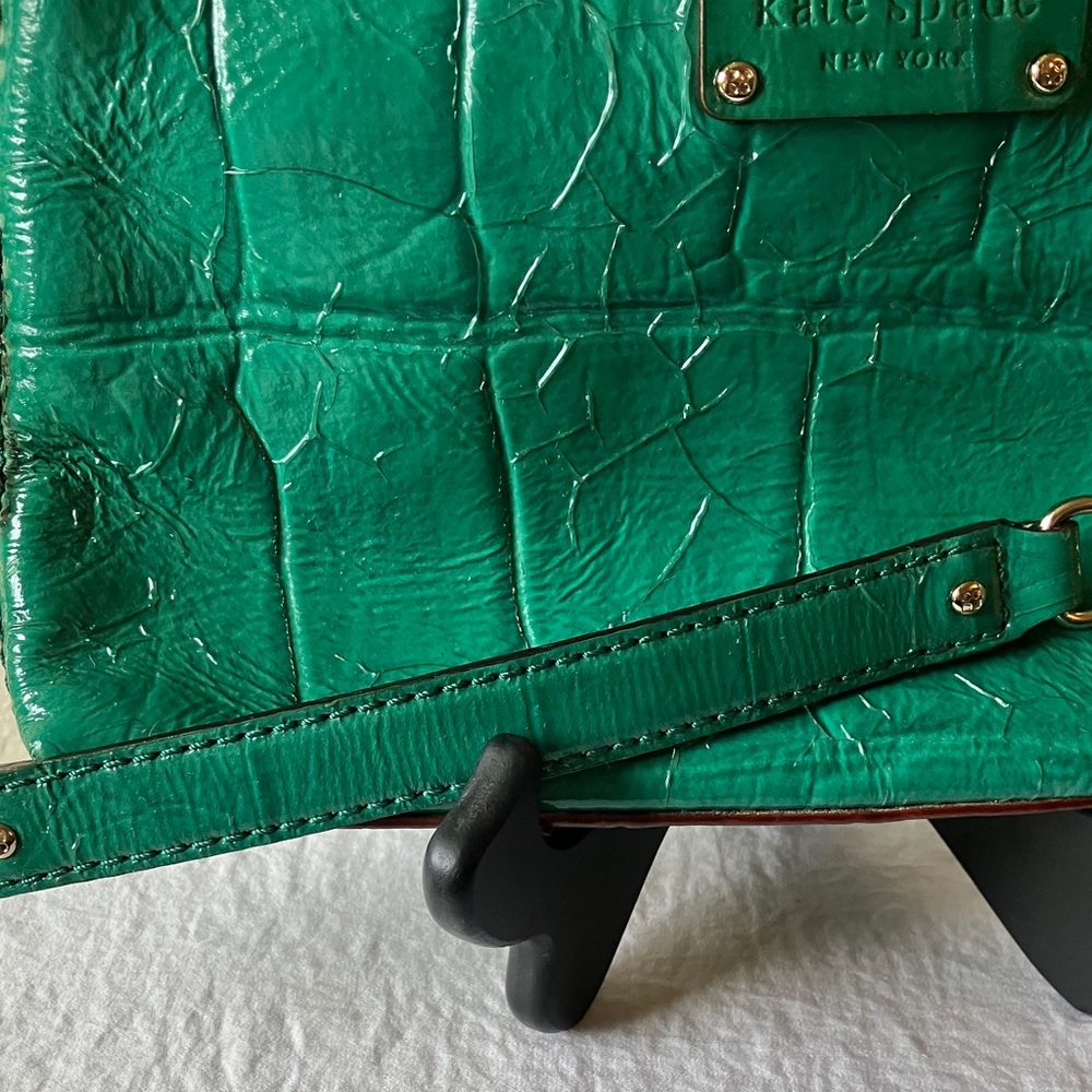 Kate Spade:Byrd Knightbridhed Croc Embossed Emerald Green Shoulder Bag-Gold Tone - Picture 6 of 15
